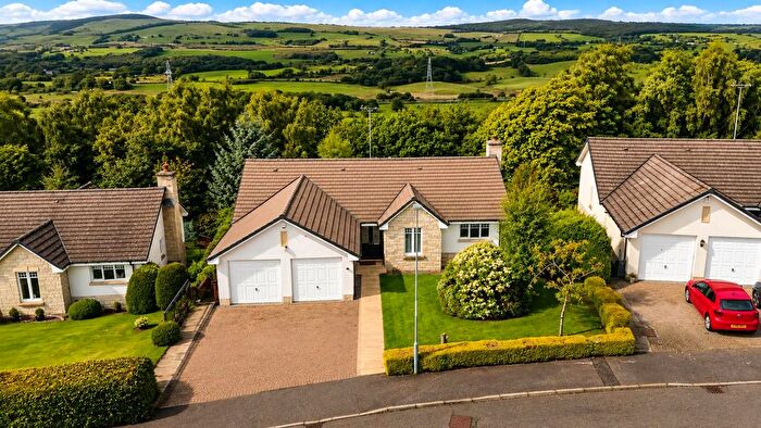 5 Bedroom Detached House For Sale In Abbotts Court, Dullatur, Glasgow, G68