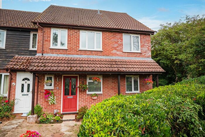 3 Bedroom End Of Terrace House For Sale In Swallowfields, Andover, SP10