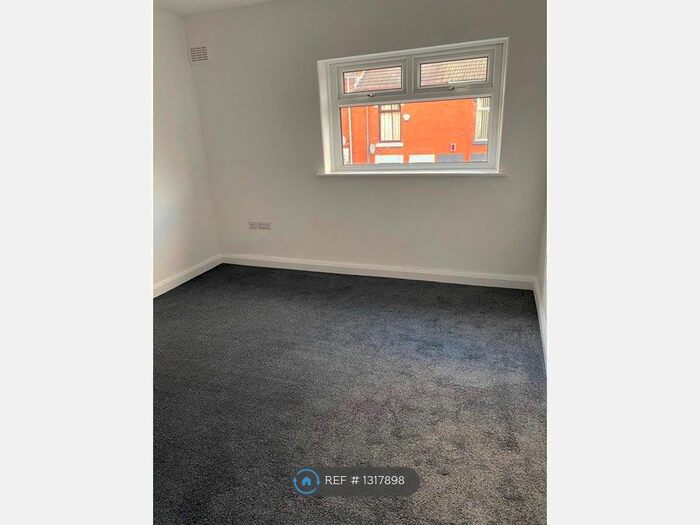 3 Bedroom Semi-Detached House To Rent In Clanway Street, Stoke-On-Trent ST6