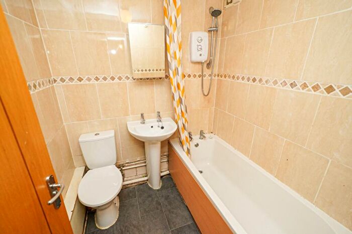 2 Bedroom Flat For Sale In Clarence Road, Leighton Buzzard, LU7