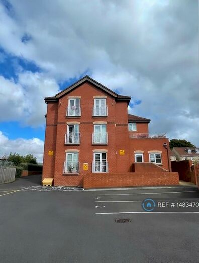 2 Bedroom Flat To Rent In Green Tree Court, Newcastle Upon Tyne, NE15
