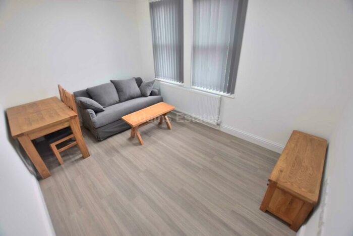 1 Bedroom Flat To Rent In Flat, Addington Road, Reading, RG1