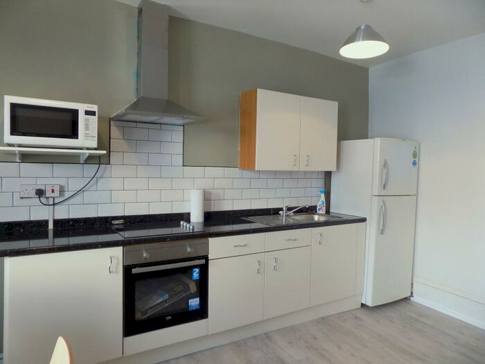 2 Bedroom Apartment To Rent In High Street, Bangor, Gwynedd, LL57