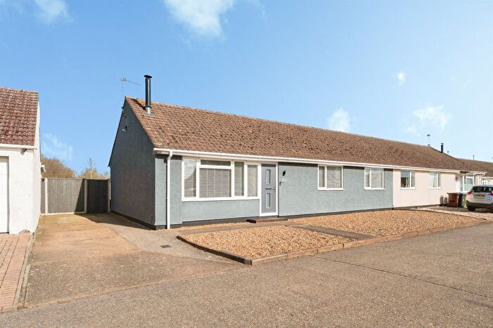 3 Bedroom Semi Detached Bungalow For Sale In Maple Drive, Wicken Green Village, Fakenham, NR21