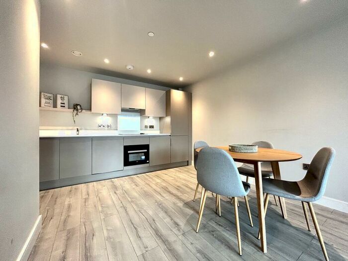 2 Bedroom Apartment To Rent In Steel House, The Metalworks, Slough, SL2