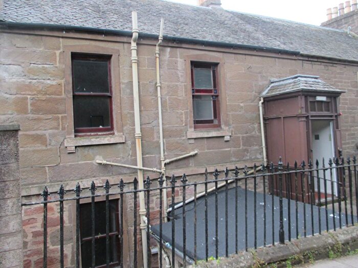 5 Bedroom Town House To Rent In Roseangle, Dundee, DD1