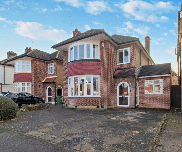 3 Bedroom Detached House For Sale In Chester Drive, North Harrow, HA2