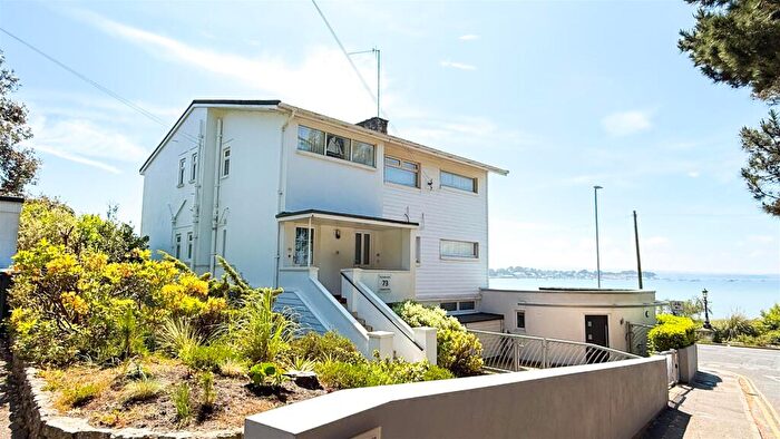 2 Bedroom Apartment For Sale In Chaddesley Glen, Sandbanks, BH13