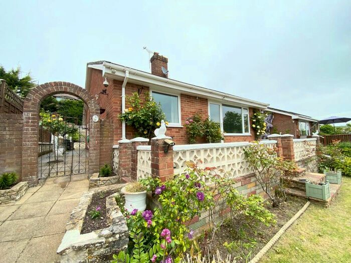 3 Bedroom Bungalow For Sale In Glebe Close, Lewes, BN7