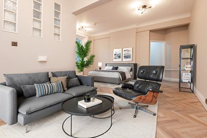 Studio To Rent In Richmond Hill, Bournemouth, BH2