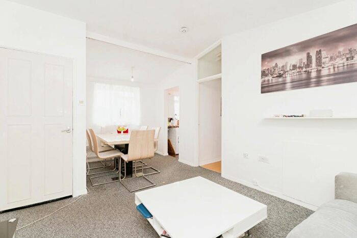 1 Bedroom Flat For Sale In Munnings Road, Norwich, Norfolk, NR7