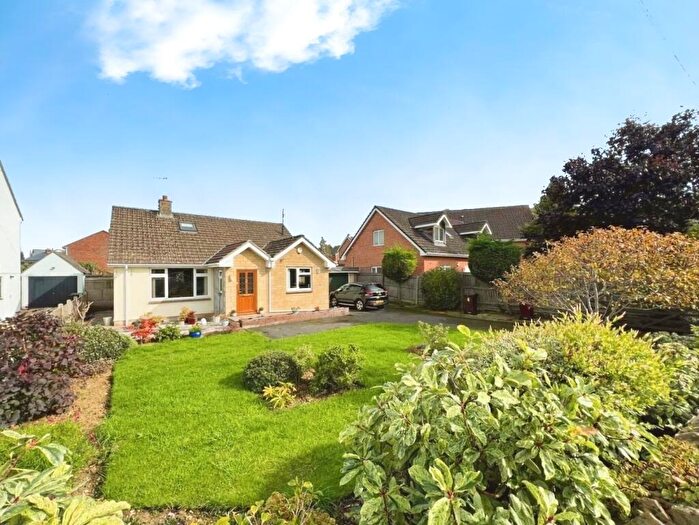 3 Bedroom Detached Bungalow For Sale In The Quarry, Dursley, GL11