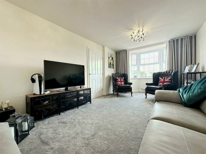4 Bedroom Detached House For Sale In Hamel Garth, Cottingham, HU16