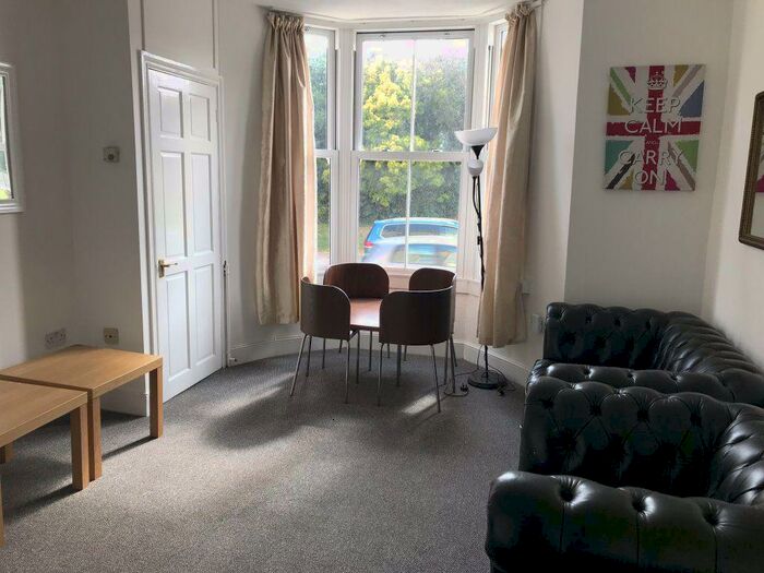 1 Bedroom Flat To Rent In Whitstable Road, Canterbury Ref -, CT2