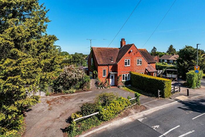 2 Bedroom Semi Detached House For Sale In Lower Road, Great Bookham, KT23