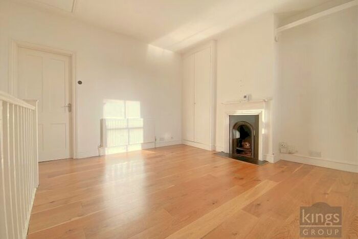 1 Bedroom Maisonette To Rent In Alberta Road, Enfield, EN1