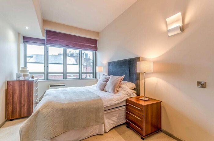 2 Bedroom Flat To Rent In City Road, City, London, EC1V