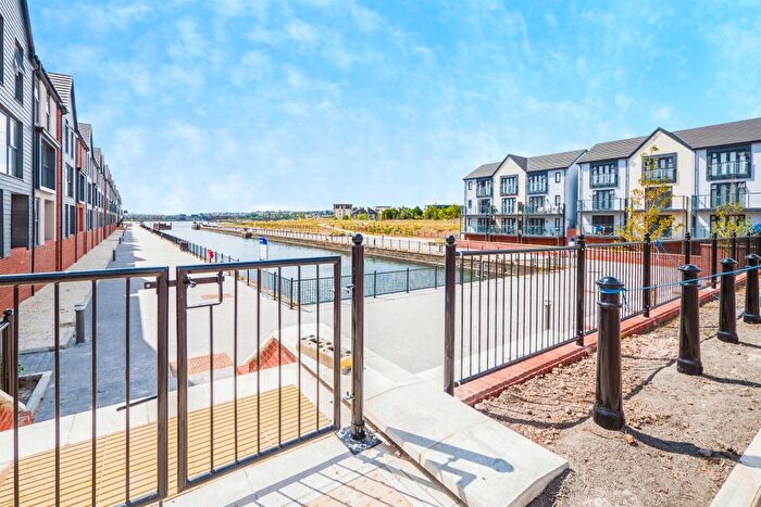 3 Bedroom End Terrace House For Sale In Ffordd Darwin, Barry, CF63