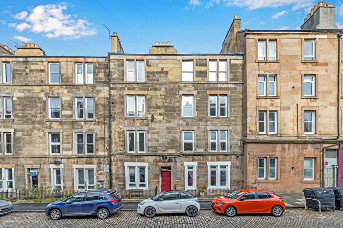 2 Bedroom Flat For Sale In / Downfield Place, Dalry, Edinburgh, EH11
