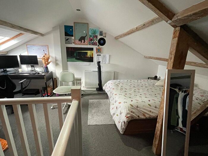 4 Bedroom Town House To Rent In Queen Square, Leeds, West Yorkshire, LS2