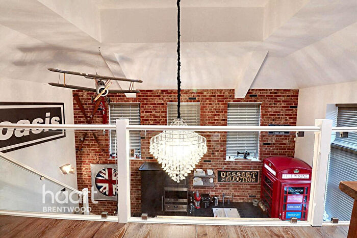 1 Bedroom Flat For Sale In Kensington Way, Brentwood, CM14