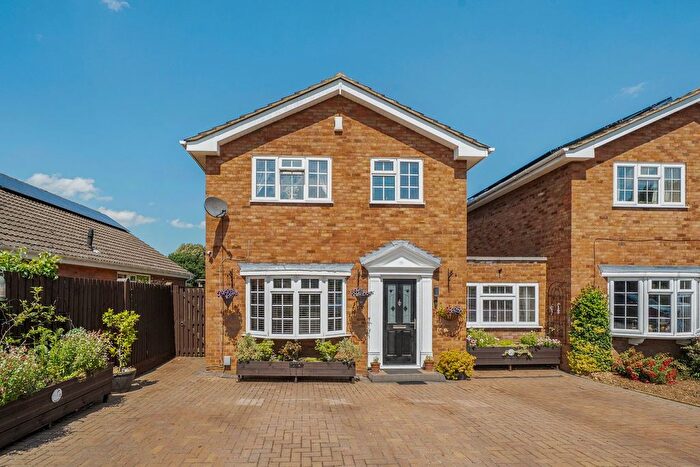 4 Bedroom Detached House For Sale In Queens Close, Flitwick, MK45