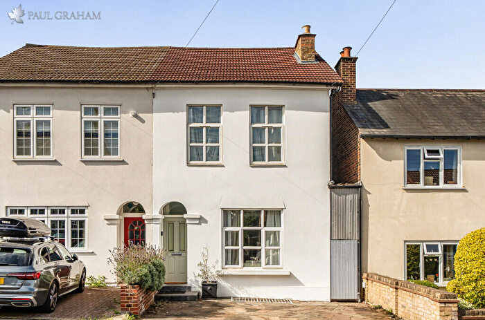 5 Bedroom Semi Detached House For Sale In Carshalton Grove, Sutton, SM1
