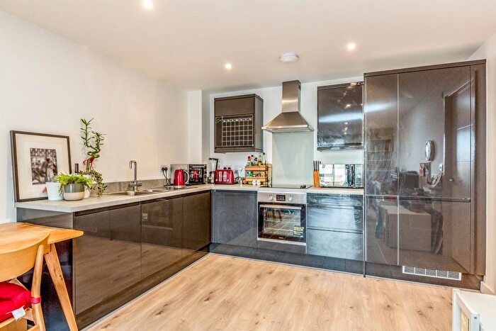 2 Bedroom Apartment For Sale In Ashton Rise, Ashton Vale, Bristol, BS3
