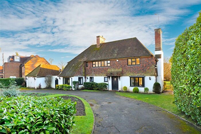 4 Bedroom Detached House For Sale In Clare Hill, Esher, Surrey, KT10