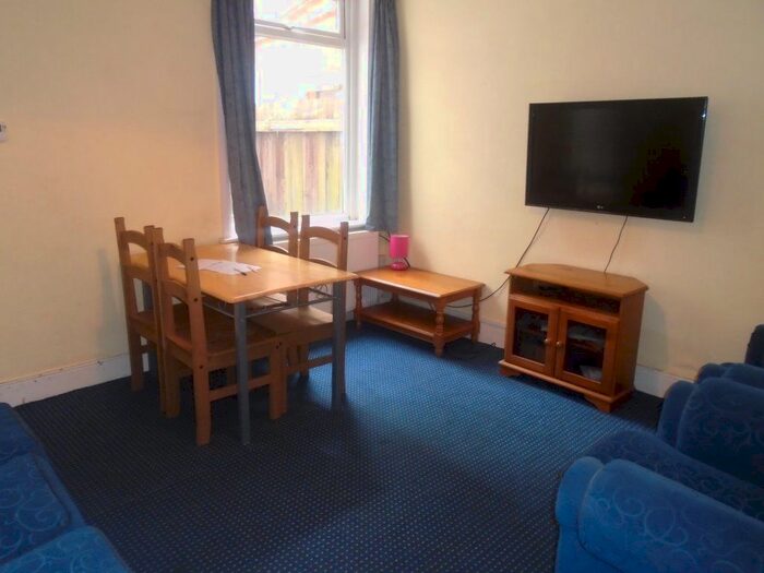 4 Bedroom Property To Rent In Dawlish Road, Selly Oak, Birmingham, B29