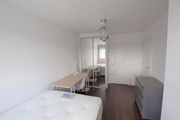 2 Bedroom Apartment To Rent In Quayside Drive, Colchester, CO2