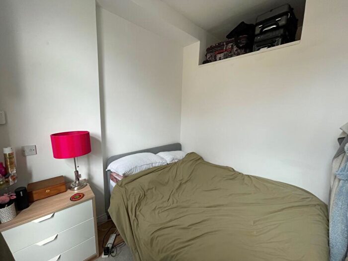 1 Bedroom Flat To Rent In Brecknock Road, Tufnell Park, N7