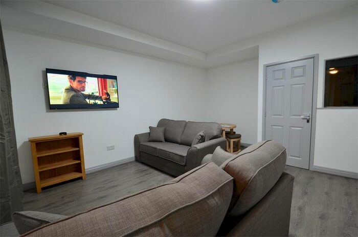 6 Bedroom Terraced House To Rent In Teignmouth Road, Selly Oak, Birmingham, B29