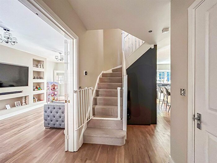 5 Bedroom Detached House For Sale In Temple Way, Rayleigh, Cul De Sac Location, SS6