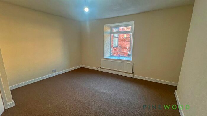 2 Bedroom Flat To Rent In Church Street, Clowne, Chesterfield, S43