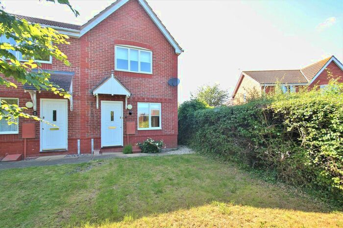 2 Bedroom Property To Rent In Malmsey Close, Stonehills, Tewkesbury, GL20