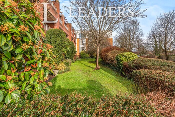 1 Bedroom Flat To Rent In West Park Lodge, Westwood Road, Southampton, SO17