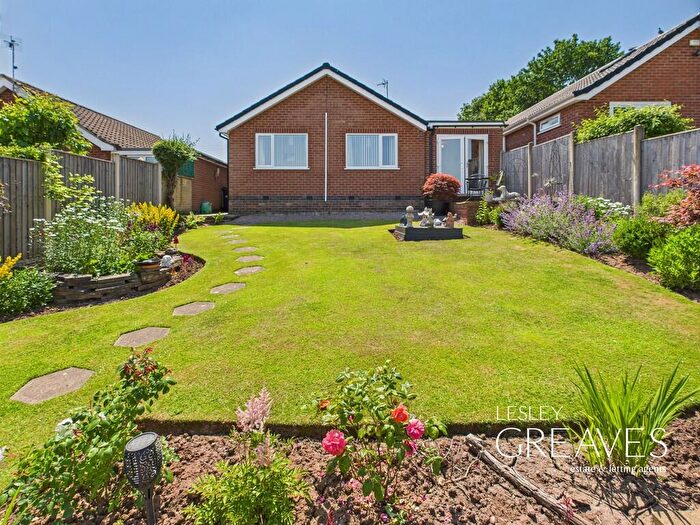 2 Bedroom Detached Bungalow For Sale In Steeles Way, Lambley, Nottingham, NG4