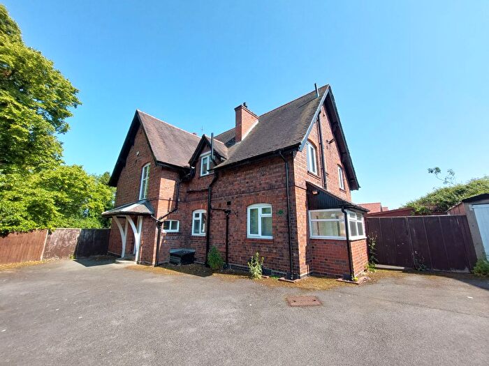 4 Bedroom Detached House To Rent In Church Road, Tamworth, B77