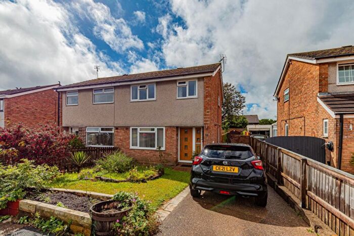 3 Bedroom Semi-Detached House For Sale In Graig-Yr-Wylan, Caerphilly, CF83