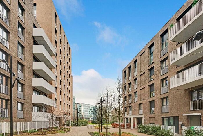 1 Bedroom Flat To Rent In Lakeside Drive, London, NW10