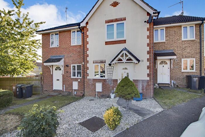 2 Bedroom Semi-Detached House To Rent In The Copse, Hertford, SG13