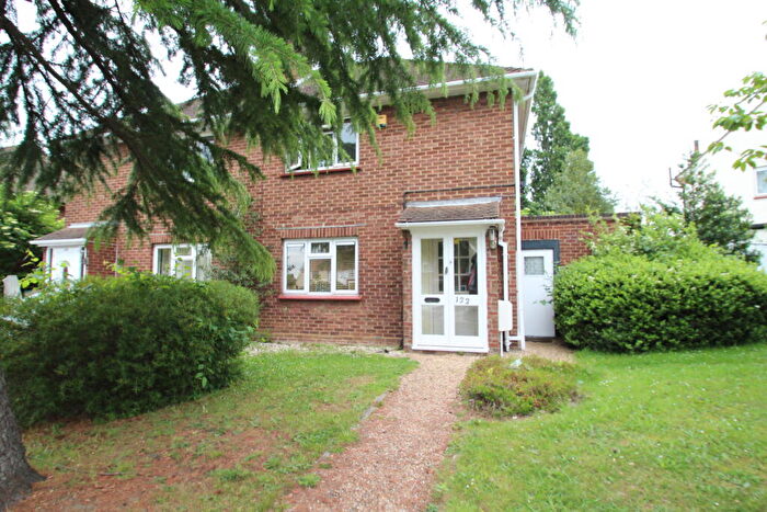 2 Bedroom Semi Detached House To Rent In Imperial Way, Chislehurst, Kent, BR7