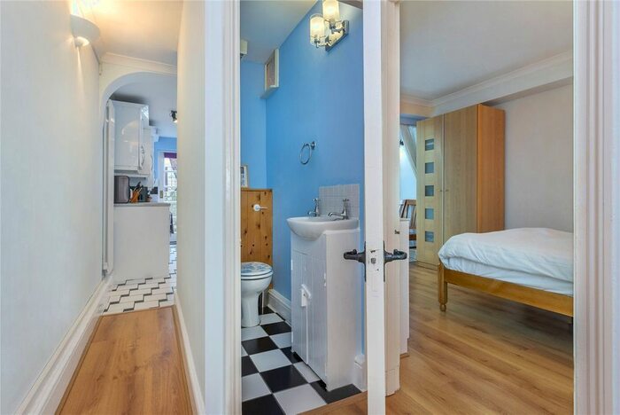 1 Bedroom Flat To Rent In Gladstone Street, Elephant And Castle, SE1