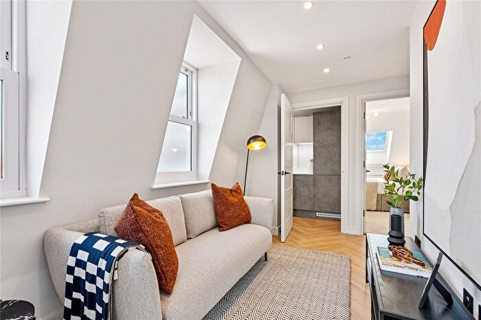 1 Bedroom Flat For Sale In Franciscan Road, SW17