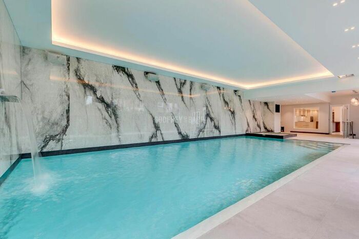 8 Bedroom Detached House To Rent In The Bishops Avenue, London, N2