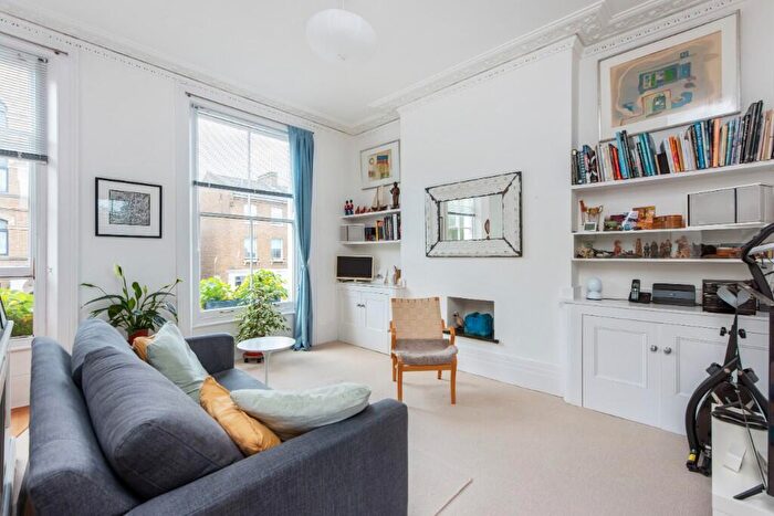 1 Bedroom Flat For Sale In Fitzroy Road, London, NW1