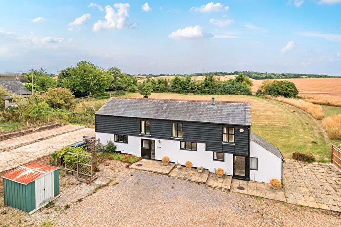 2 Bedroom Detached House For Sale In Lee Road, Saunderton Lee, Princes Risborough, HP27