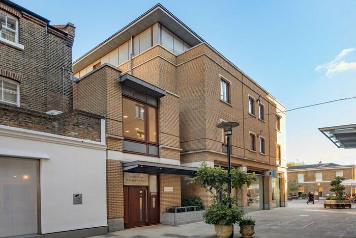 2 Bedroom Flat To Rent In Frederick Court, Duke Of York Square, London, SW3