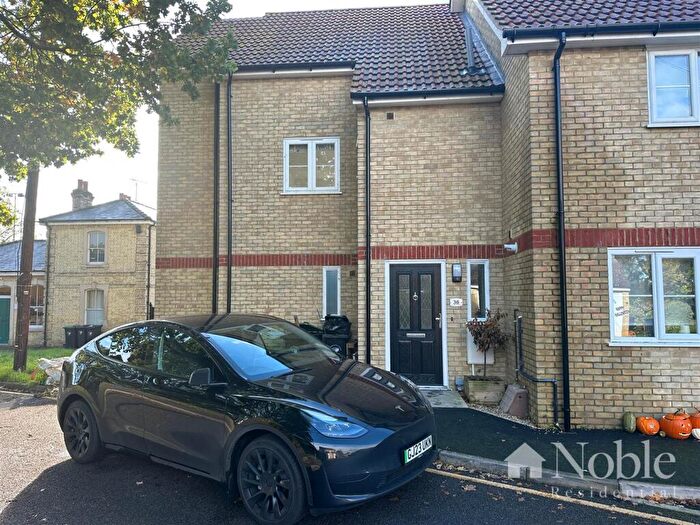 4 Bedroom Semi-Detached House To Rent In Sycamore Close, Takeley, CM22